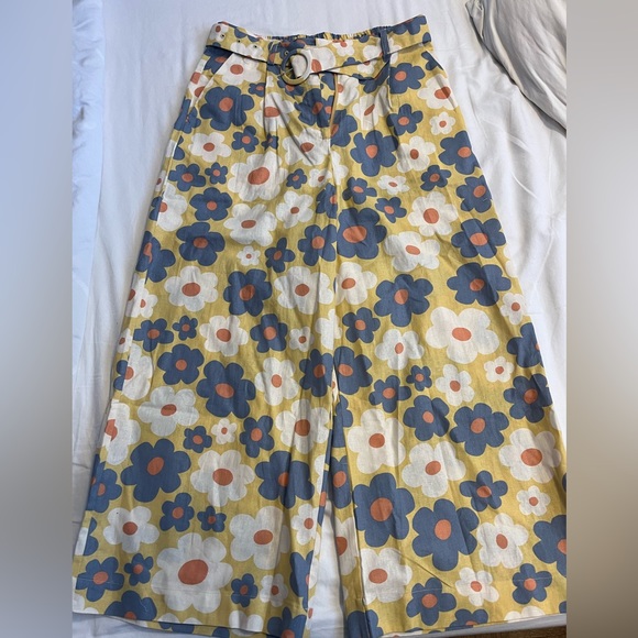 Blooming and Bubbly Wide-Leg Pants - Picture 3 of 4